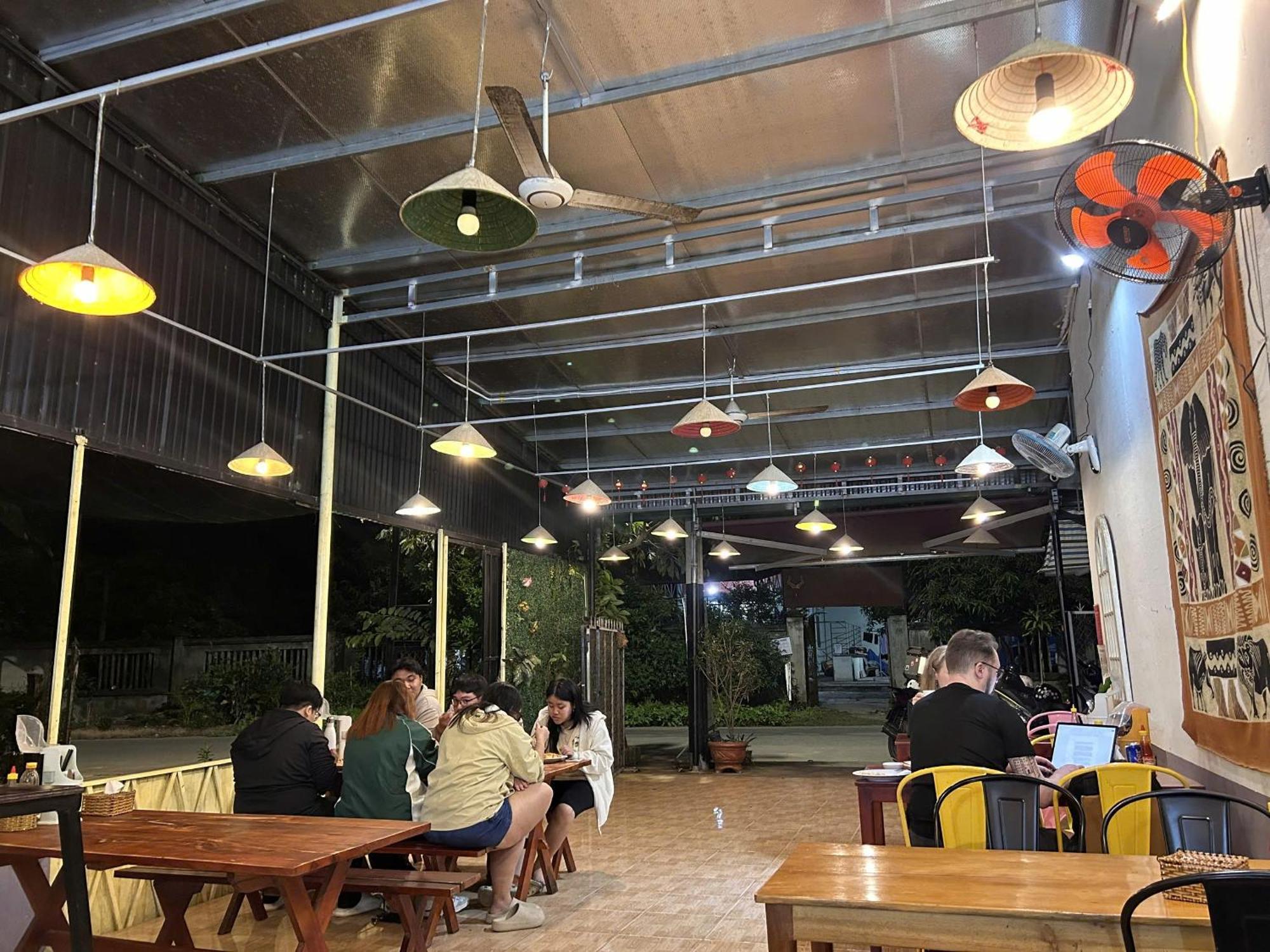 Cat Tien Backpackers Hostel Kültér fotó